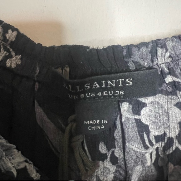 NEW Allsaints Liza Peggy Floral Off Shoulder Top Black Women's Size US 4 - Picture 9 of 9
